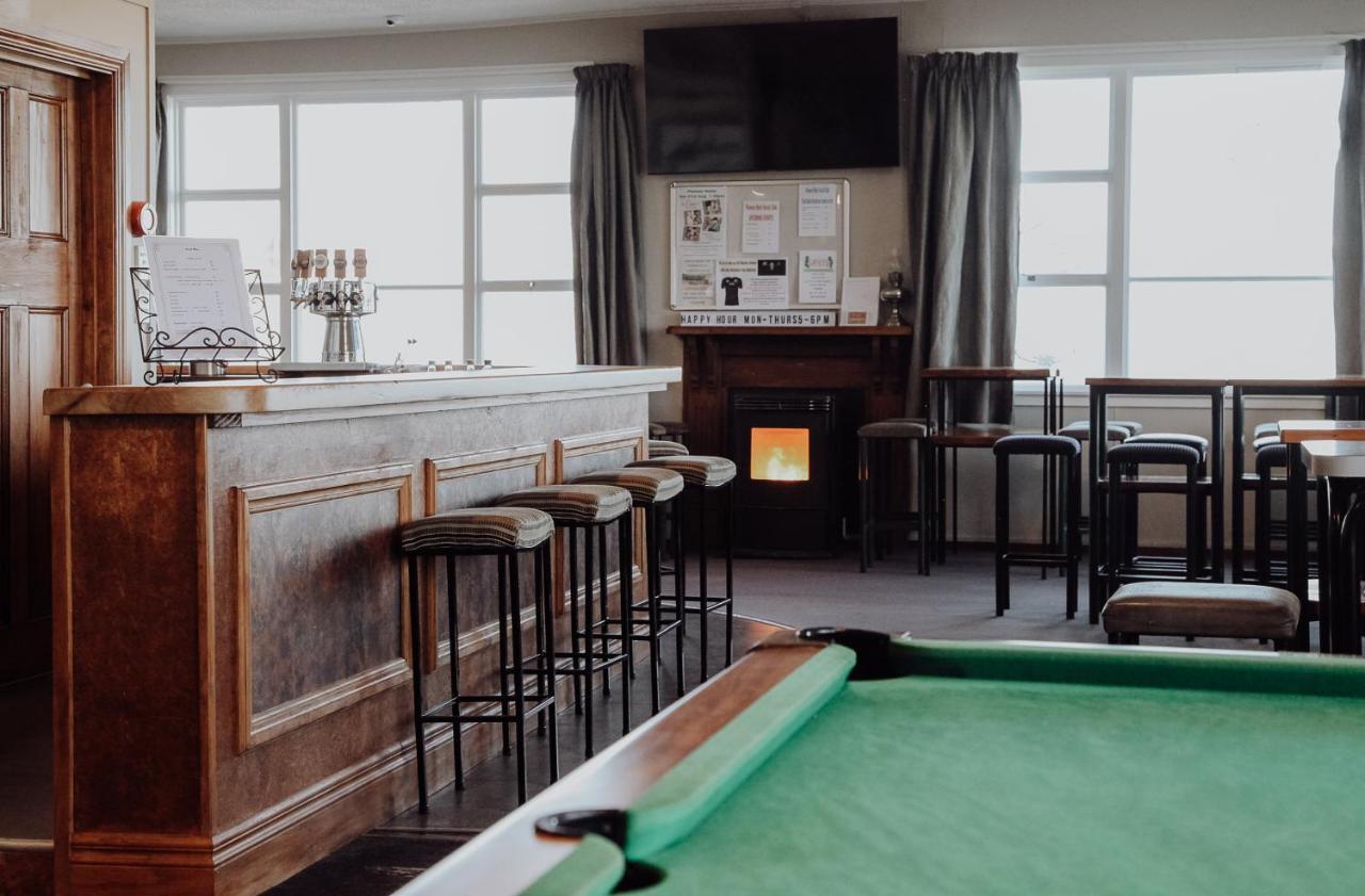 Hokitika Pioneer Hotel Bagian luar foto